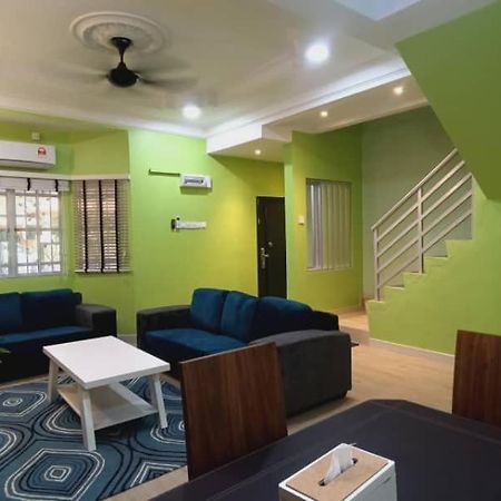 Homestay Dr. Z Klang Exterior photo